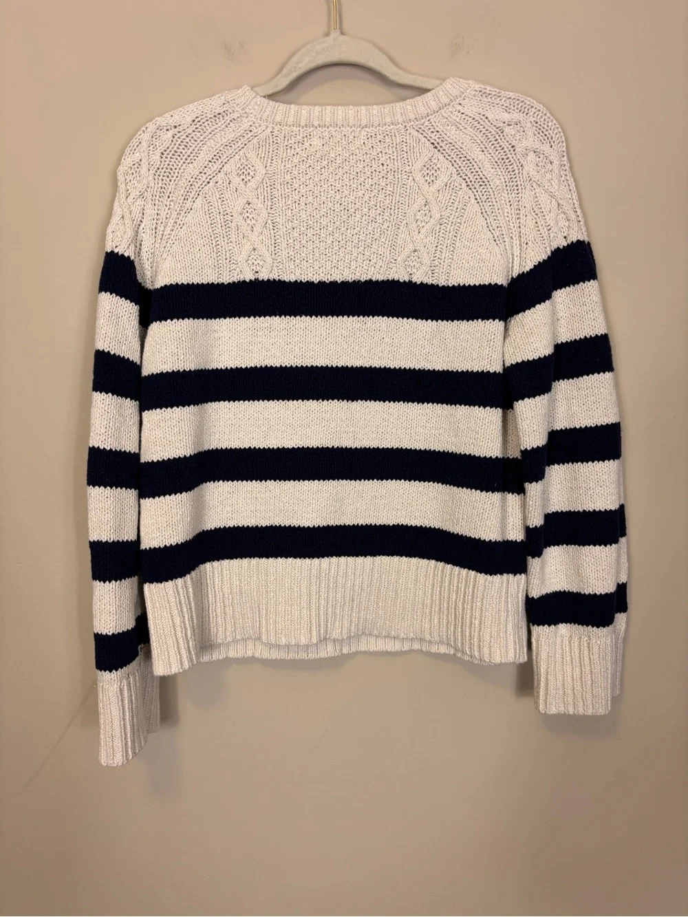 Evereve Cream & Navy Striped Cotton Cable Crew Pullover Sweater Large